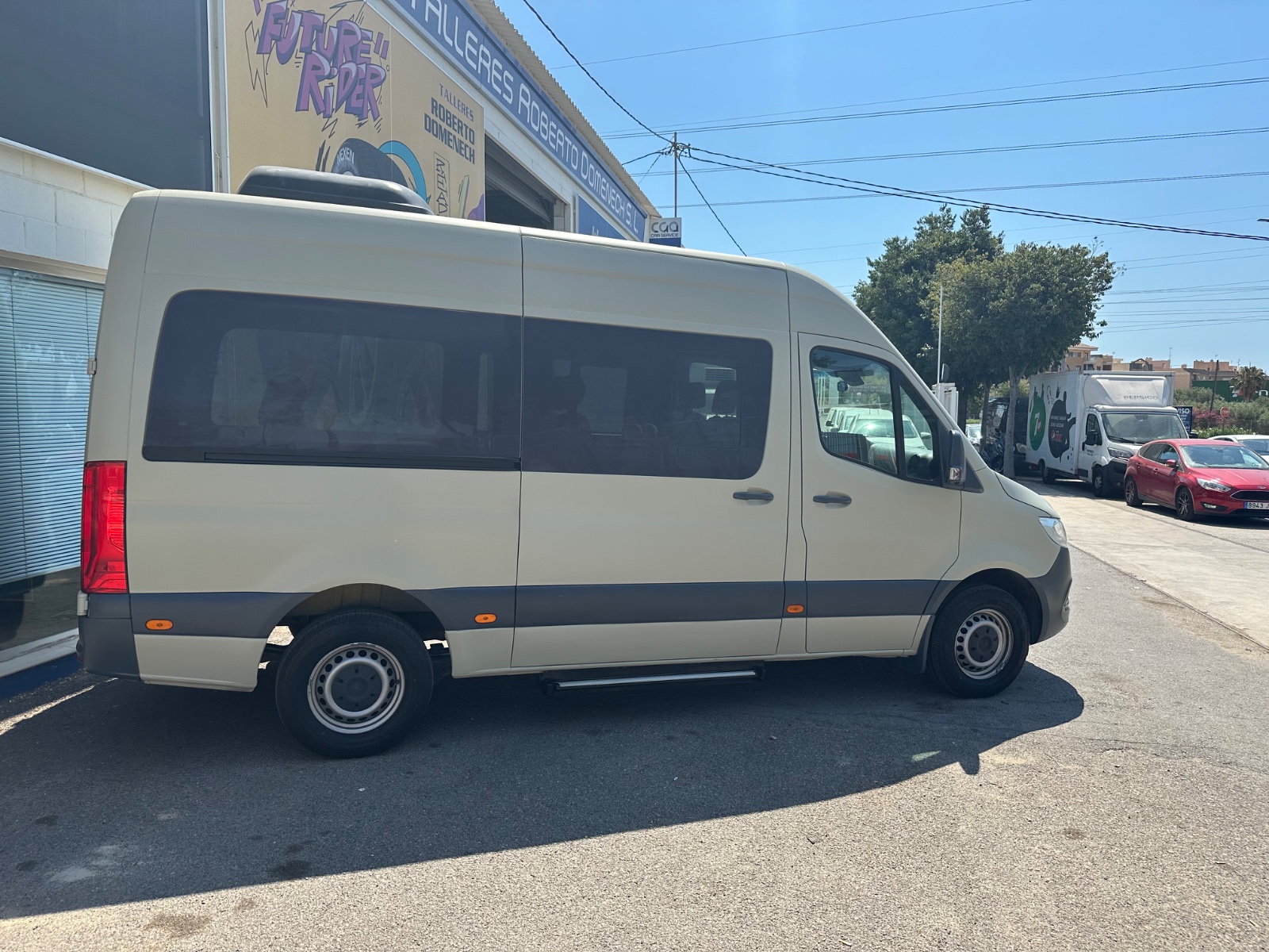Mercedes-Benz Sprinter miniatura 2