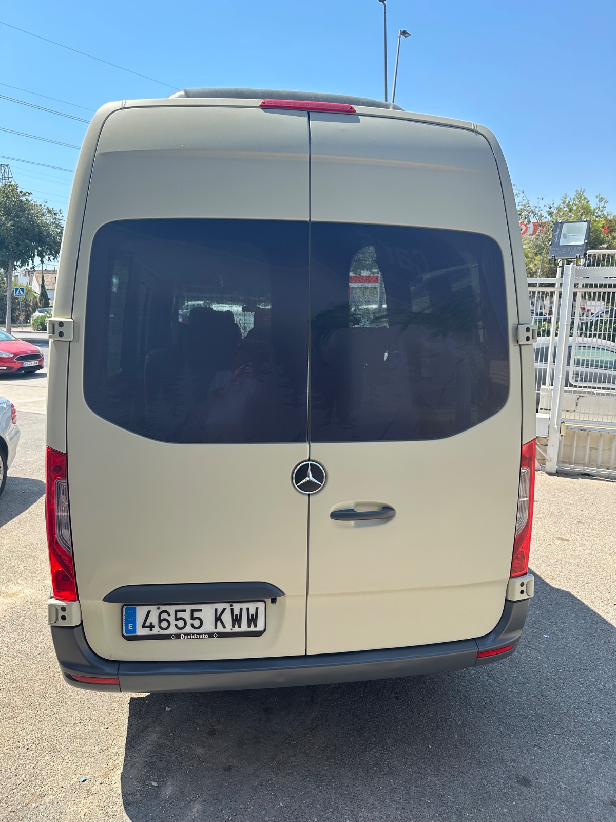 Mercedes-Benz Sprinter miniatura 8